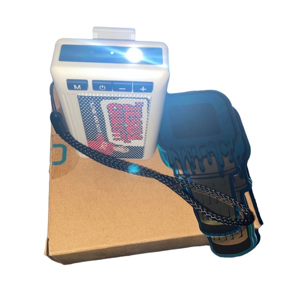 Bumpboxx retro Bluetooth pager Jesus Chris NEW limited edition with 6 stickers - Picture 4 of 4